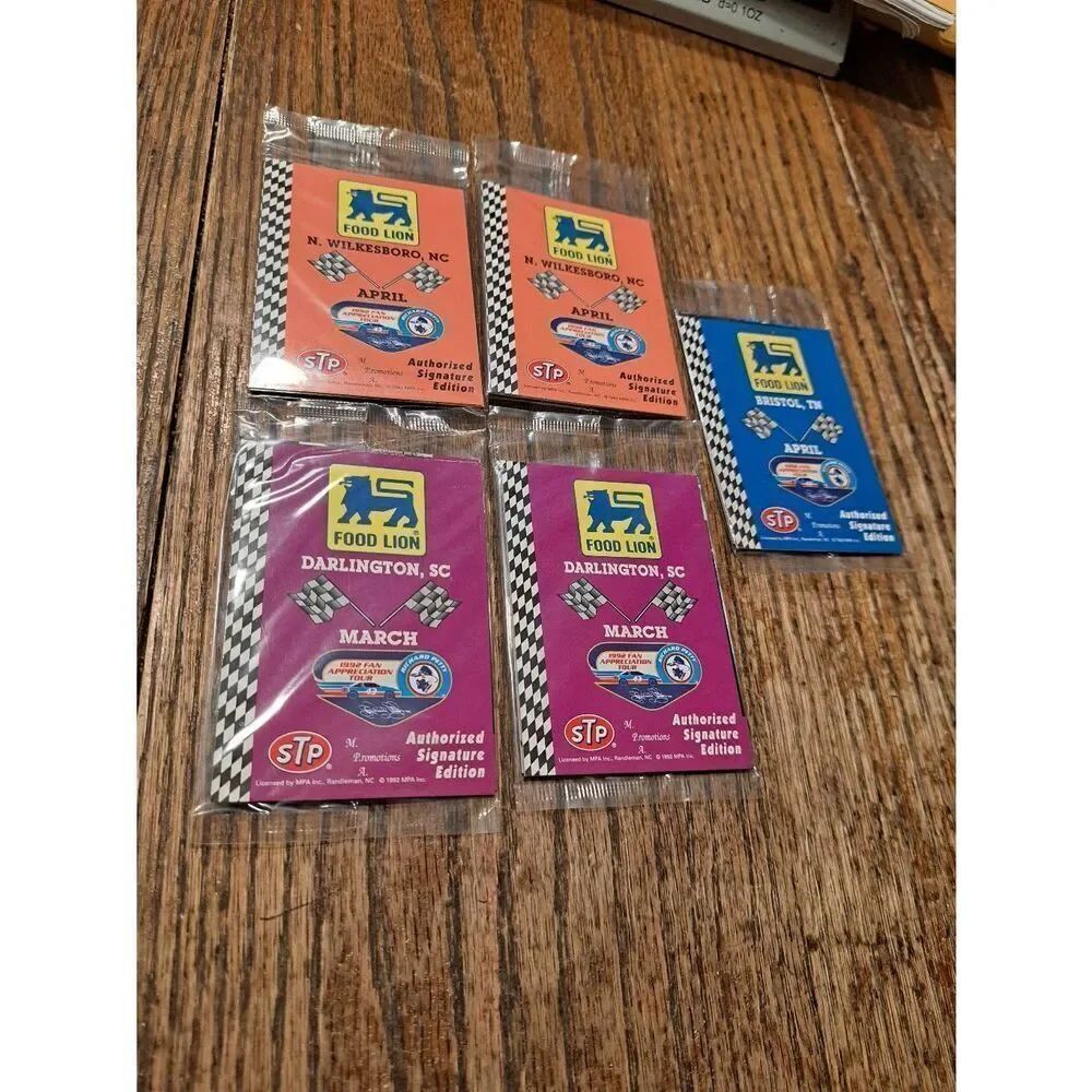 Lot 5 Sealed 1992 Richard Petty Fan Appreciation Tour NASCAR Trading Cards